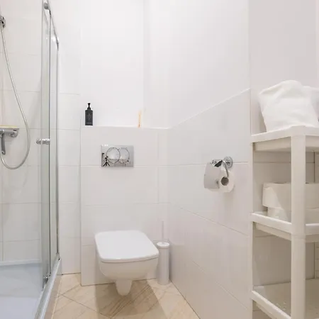 Apartment Z Parkingiem Aleja Niepodleglosci By Alqueen Sopot
