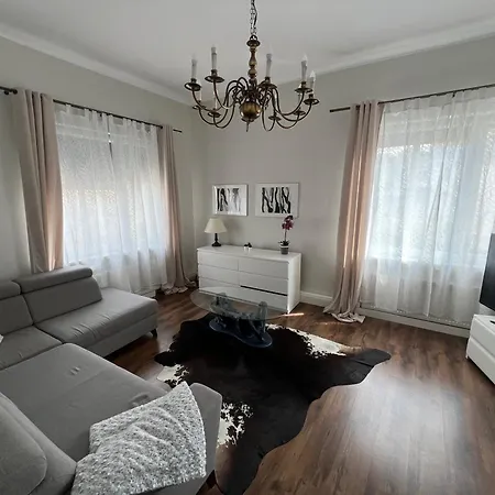 Apartmán Z Parkingiem Aleja Niepodleglosci By Alqueen *
