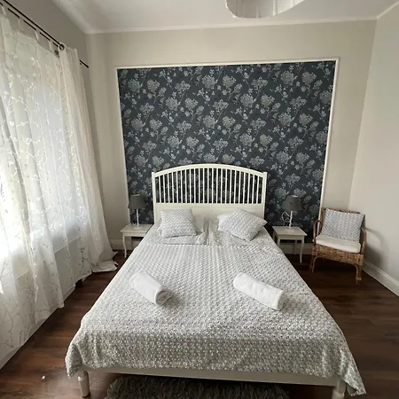 Apartment Z Parkingiem Aleja Niepodleglosci By Alqueen *