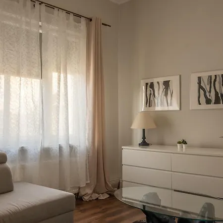 Apartment Z Parkingiem Aleja Niepodleglosci By Alqueen